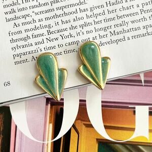 Art Deco Style Vintage Retro Green Enamel Golden Tone Clip-On Earrings